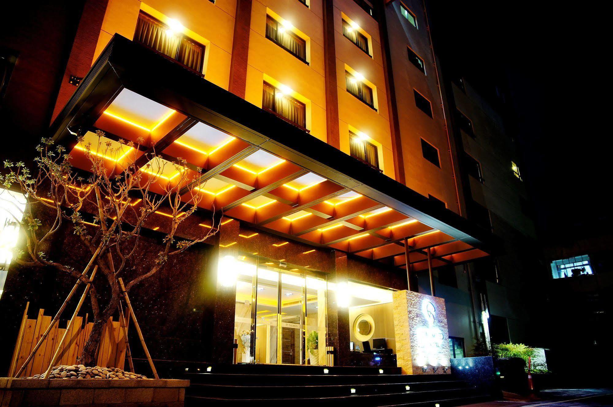 Talmud Hotel Taichung Esterno foto